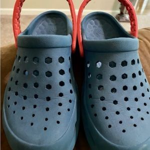 Croc (faux) Shoes, Size 5